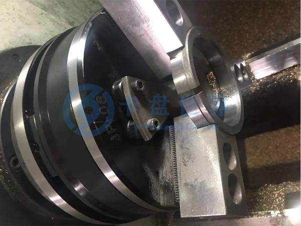 液壓卡盤夾不緊工件是什么原因，（液壓卡盤夾不緊工件怎么辦）